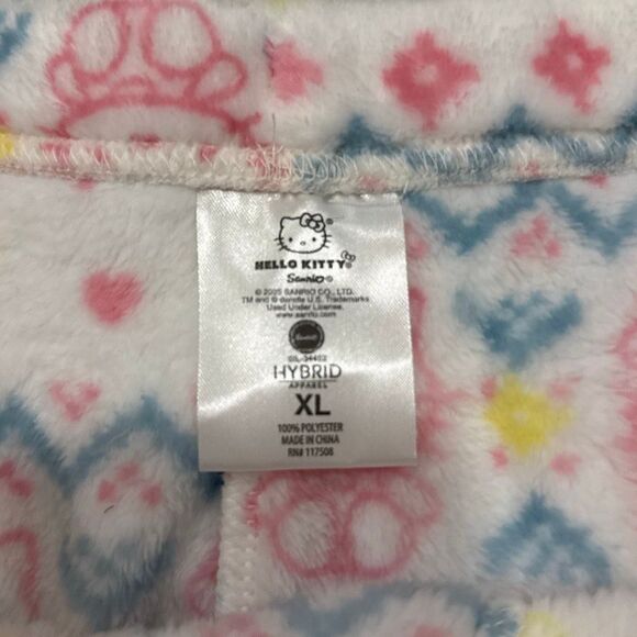 NWOT Sanrio Hello Kitty spring Easter themed fuzzy pajama shorts size XL - Picture 3 of 8